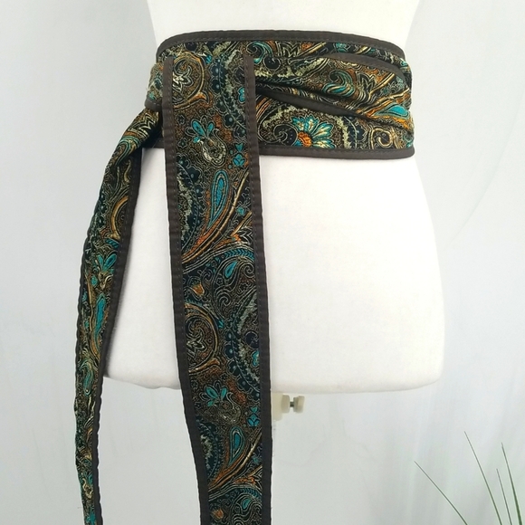 Chico\'s Reversible Green Paisley & Quilted‎ Wrap Belt main image 4
